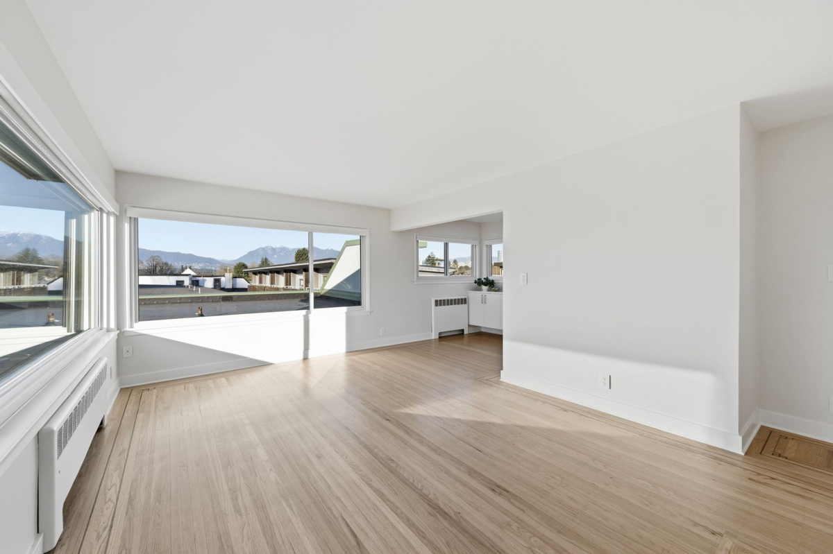 Kitchen Island Photo of PH 1480 Arbutus Street, Vancouver, BC