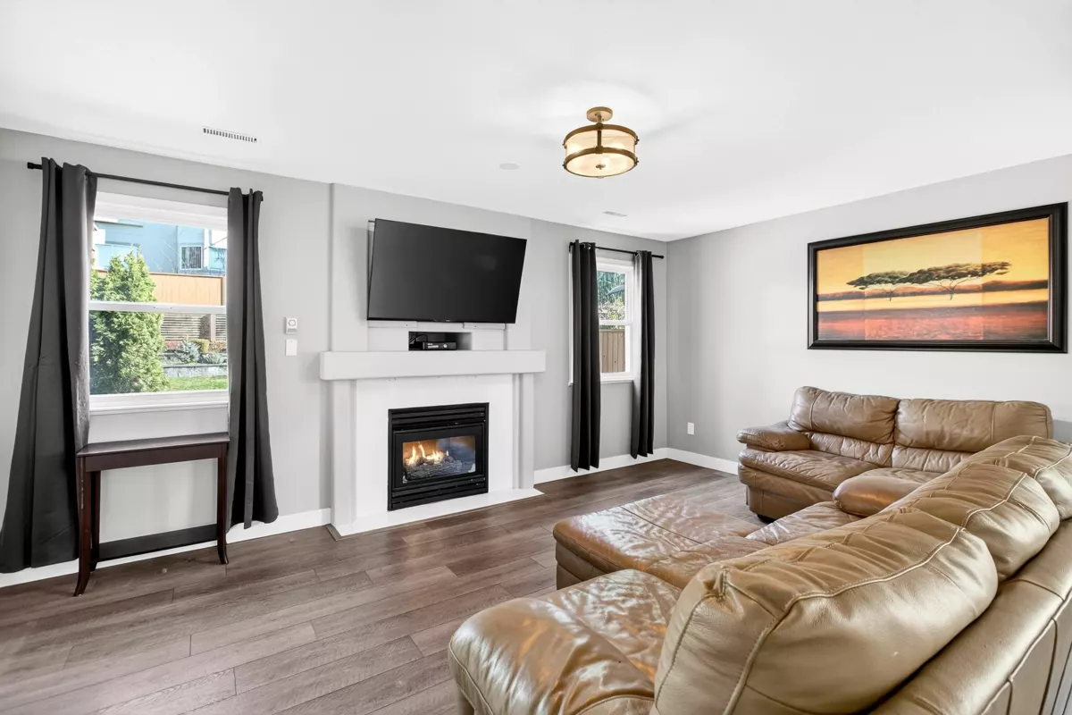 Backyard Photo of 23706 Tamarack Lane, Maple Ridge, BC