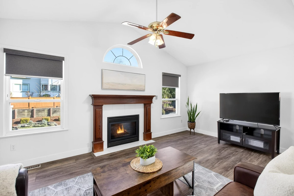 Bedroom 3 Photo of 23706 Tamarack Lane, Maple Ridge, BC