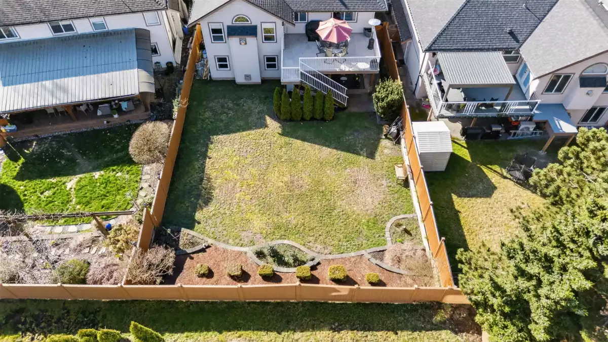 Community Amenities Photo (Clubhouse) of 23706 Tamarack Lane, Maple Ridge, BC