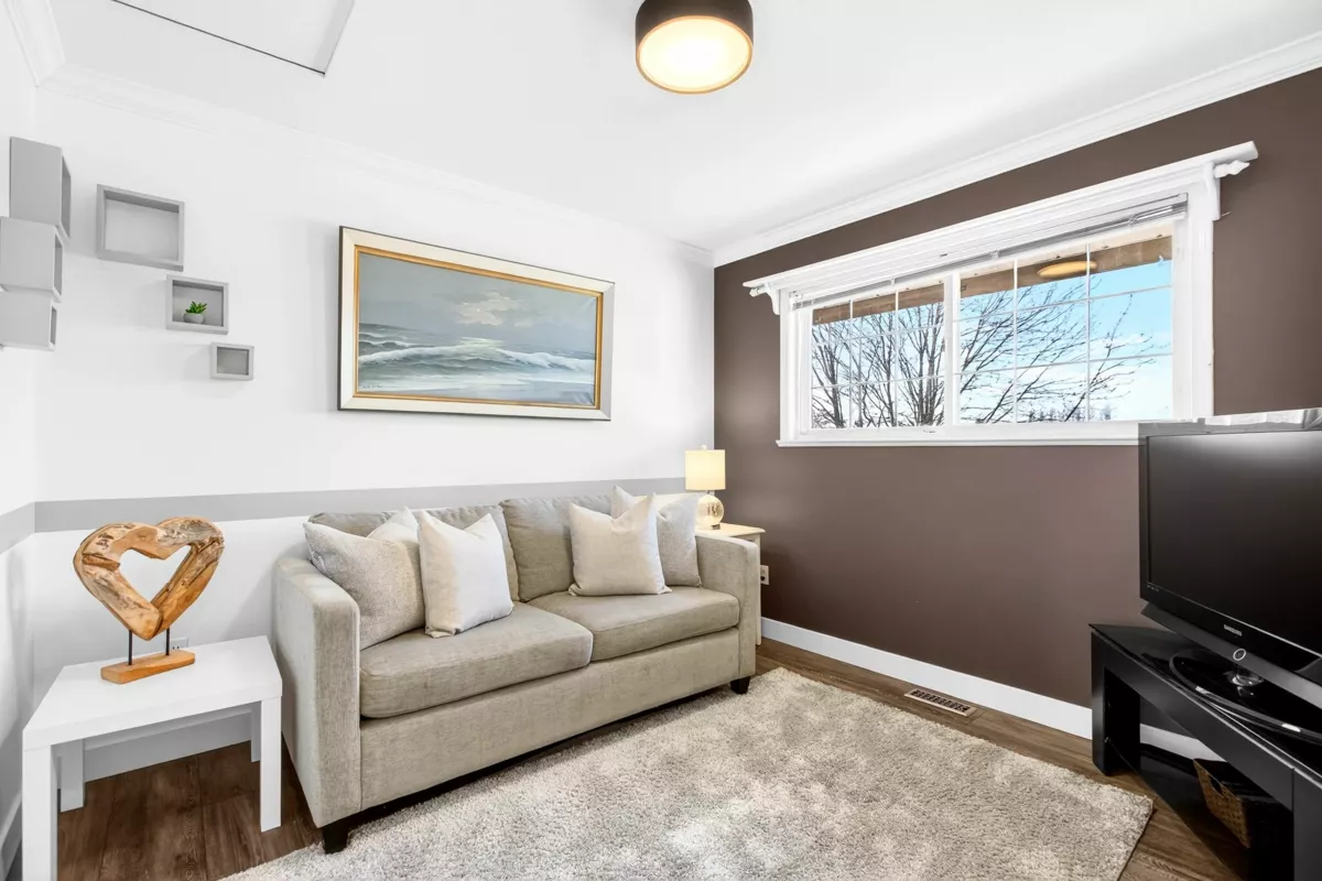 Entry Foyer Photo of 23706 Tamarack Lane, Maple Ridge, BC