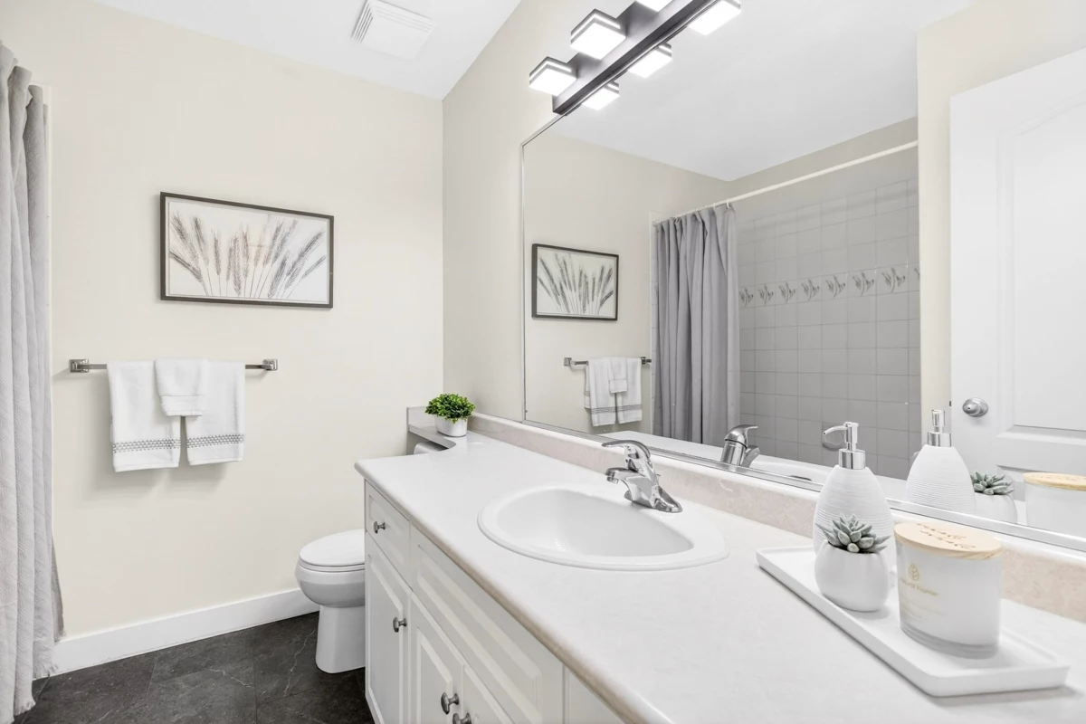 Laundry Room Photo of 23706 Tamarack Lane, Maple Ridge, BC