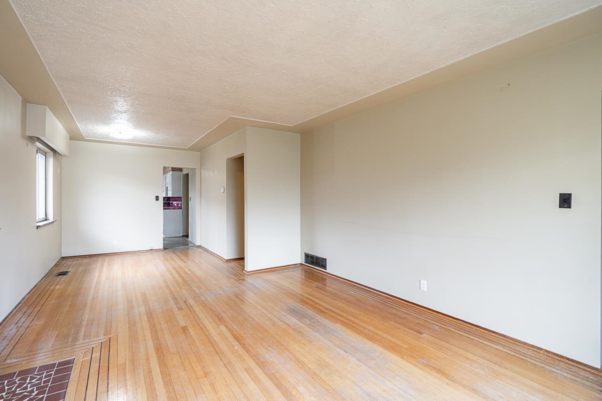 Dining Area Photo of 3484 E 25th Avenue, Vancouver, BC