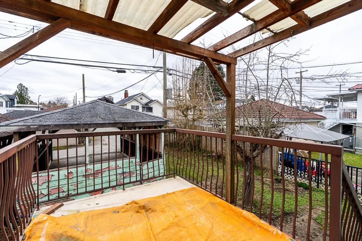 Hallway Photo of 3484 E 25th Avenue, Vancouver, BC