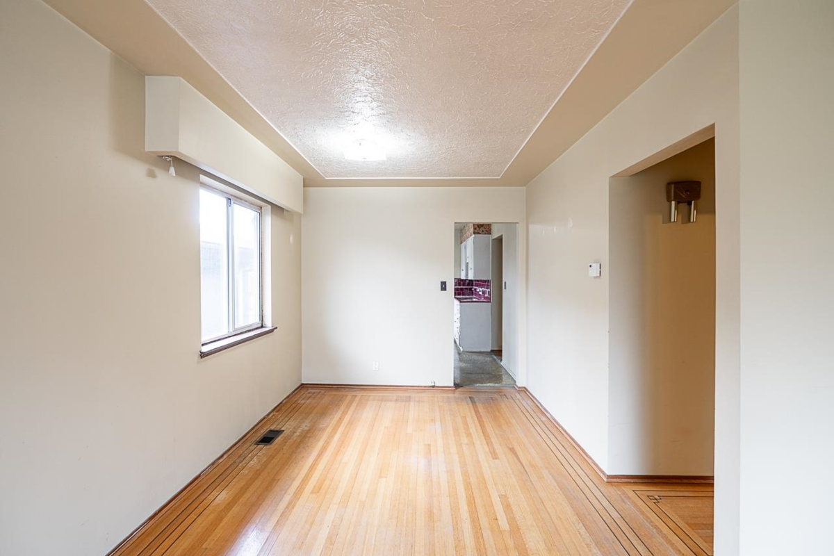 Kitchen Island Photo of 3484 E 25th Avenue, Vancouver, BC