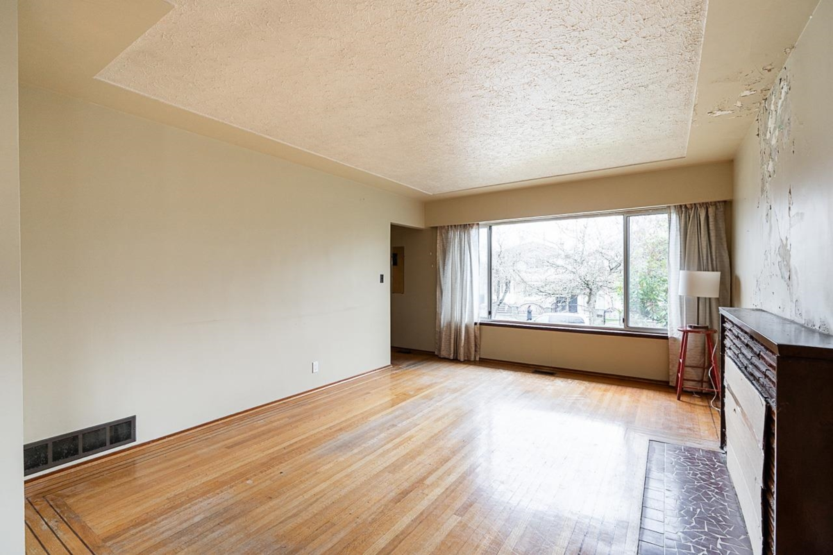 Kitchen Photo of 3484 E 25th Avenue, Vancouver, BC