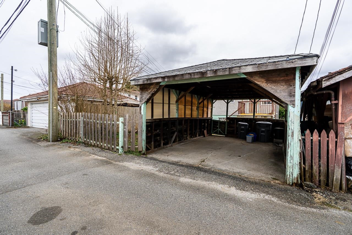 Outdoor Patio Photo of 3484 E 25th Avenue, Vancouver, BC
