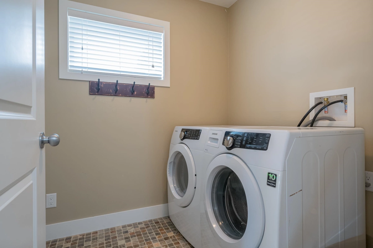 Basement Recreation Room Photo of 9 34130 Old Yale Road, Abbotsford, BC