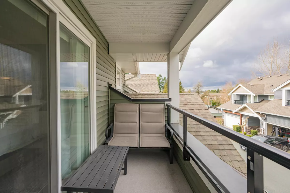 Hallway Photo of 9 34130 Old Yale Road, Abbotsford, BC