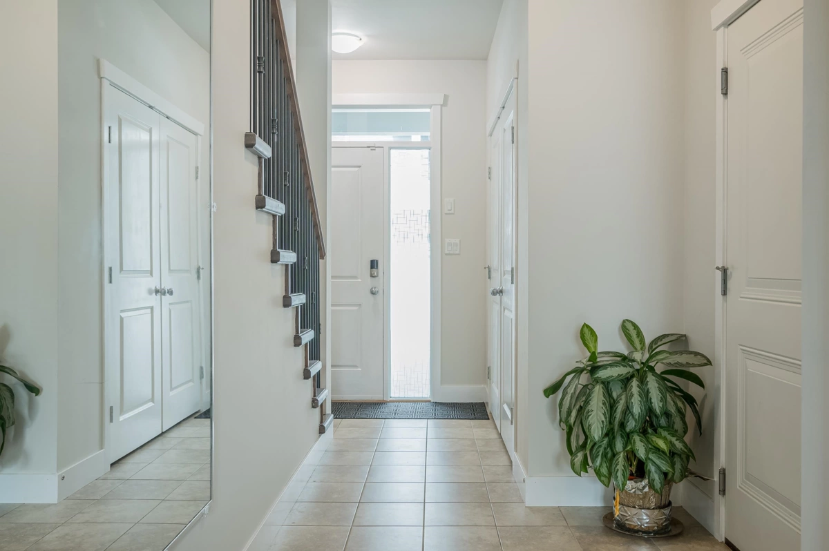 Kitchen Photo of 9 34130 Old Yale Road, Abbotsford, BC