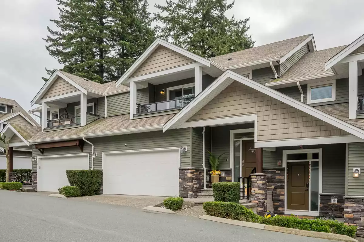 Living Room Photo of 9 34130 Old Yale Road, Abbotsford, BC