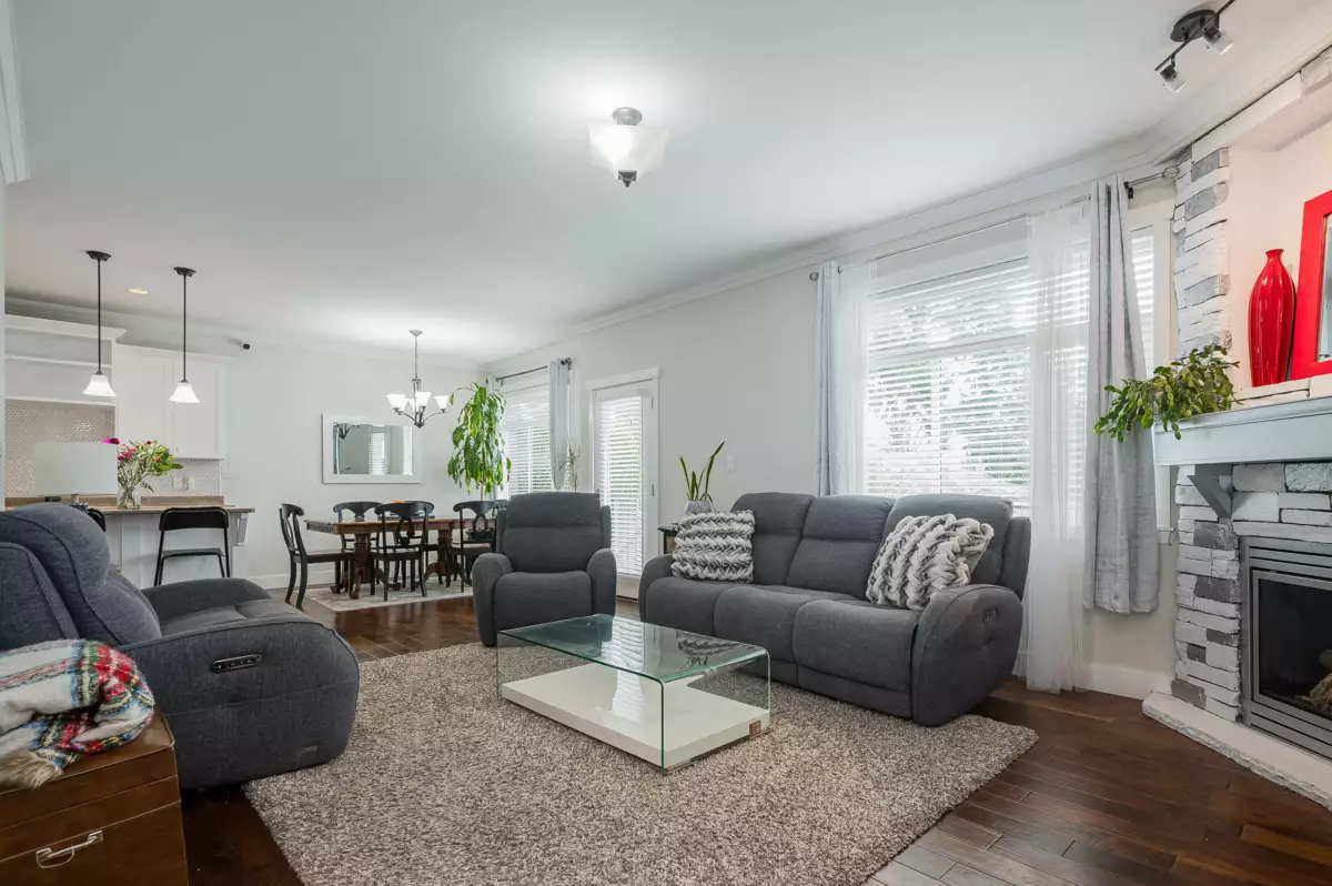 Primary Bedroom Photo of 9 34130 Old Yale Road, Abbotsford, BC