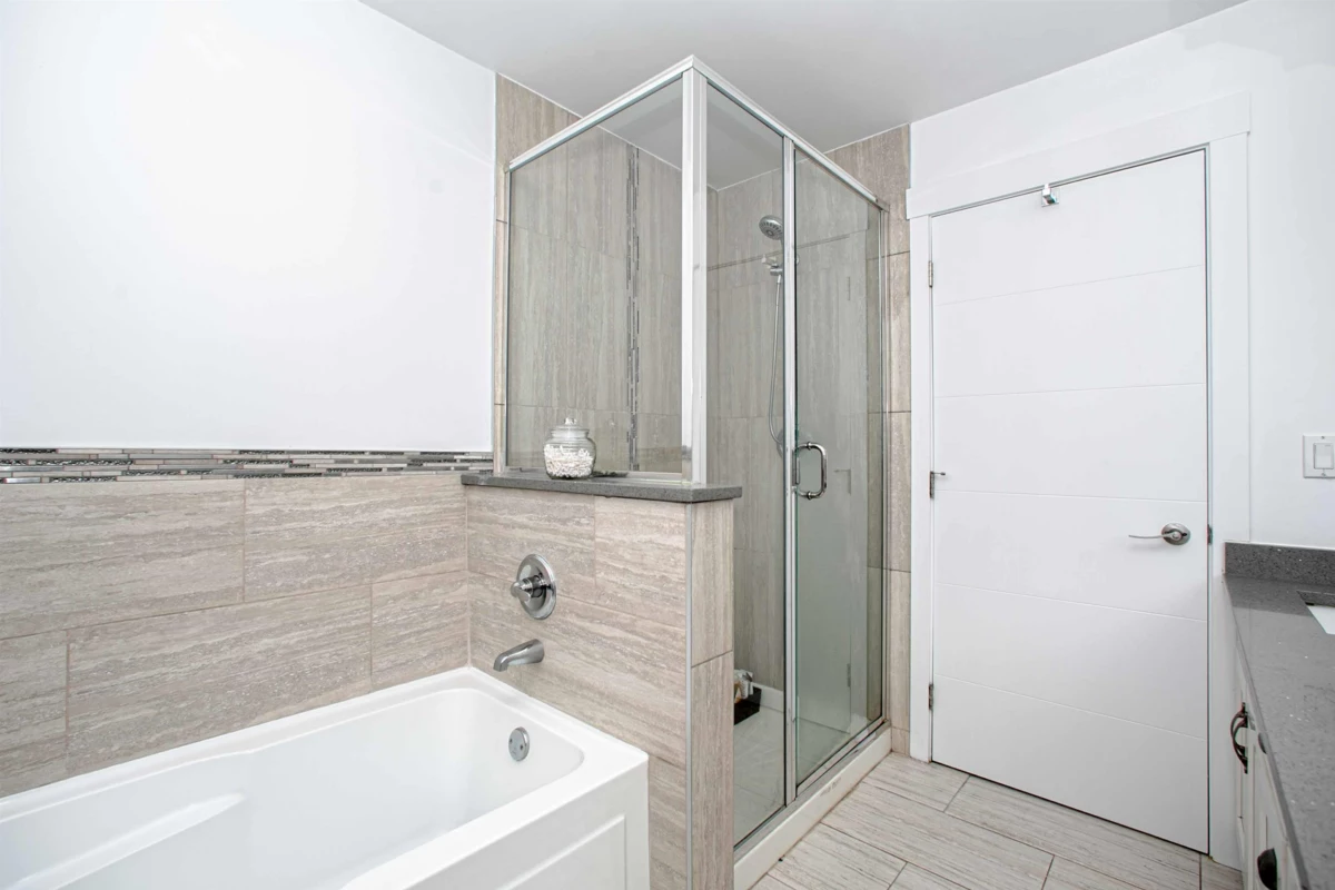 Entry Foyer Photo of 19 6929 142 Street, Surrey, BC