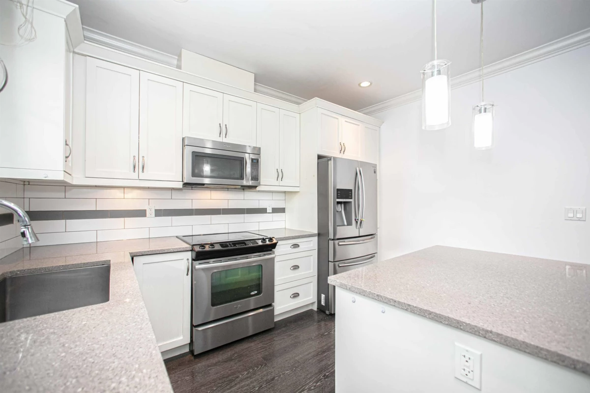 Kitchen Island Photo of 19 6929 142 Street, Surrey, BC