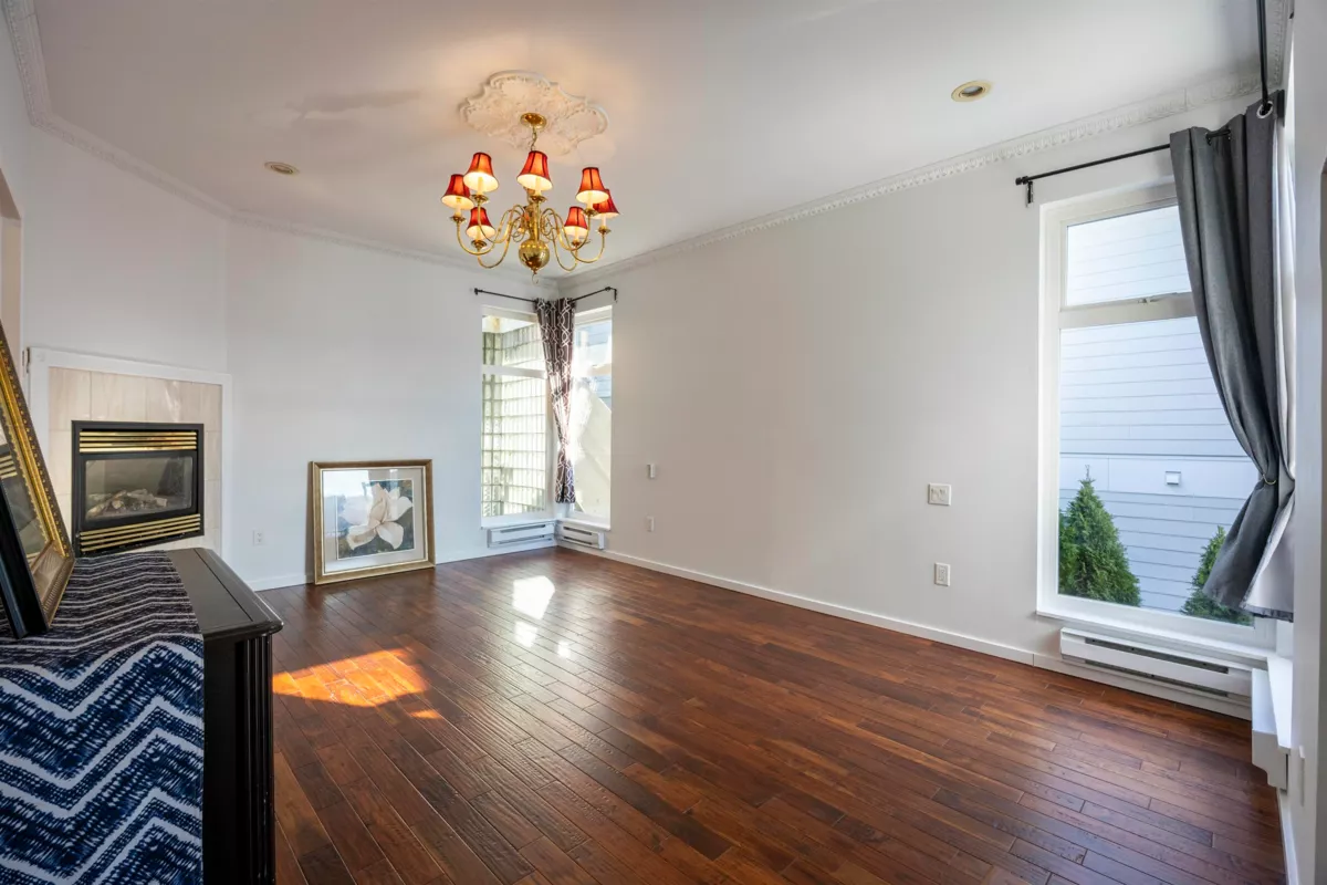 Hallway Photo of 936 Alderside Road, Port Moody, BC