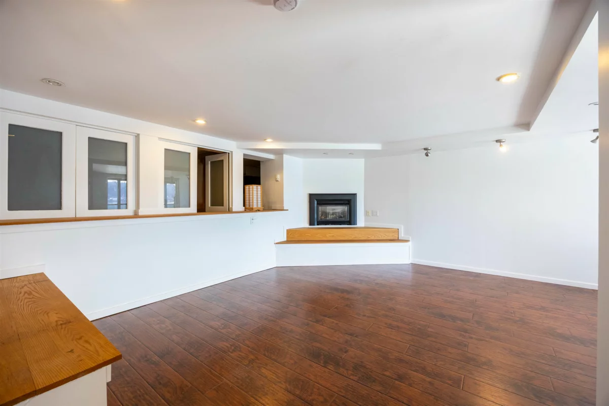 Outdoor Kitchen Photo of 936 Alderside Road, Port Moody, BC