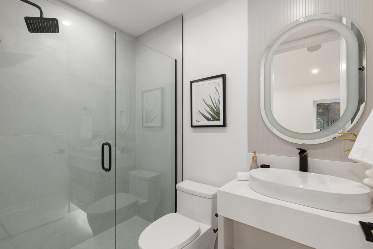 Basement Recreation Room Photo of 3 2976 W 13th Avenue, Vancouver, BC