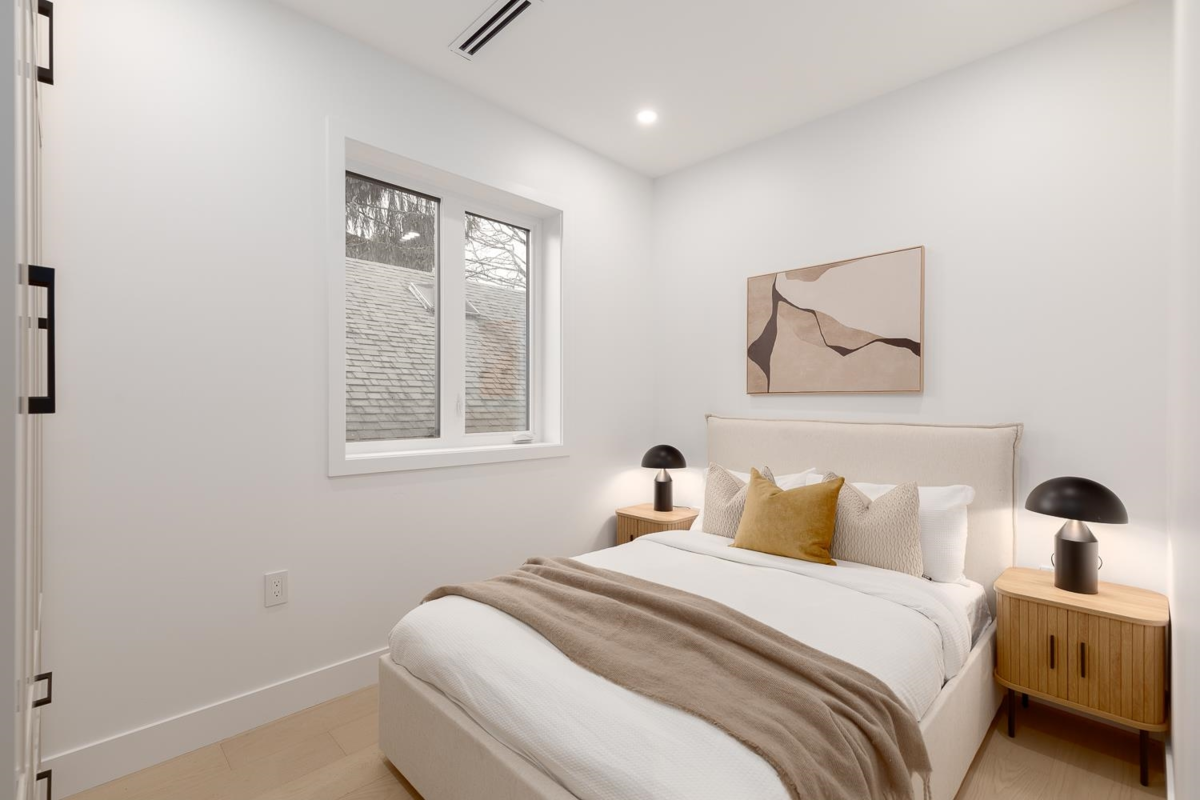 Bedroom 3 Photo of 3 2976 W 13th Avenue, Vancouver, BC