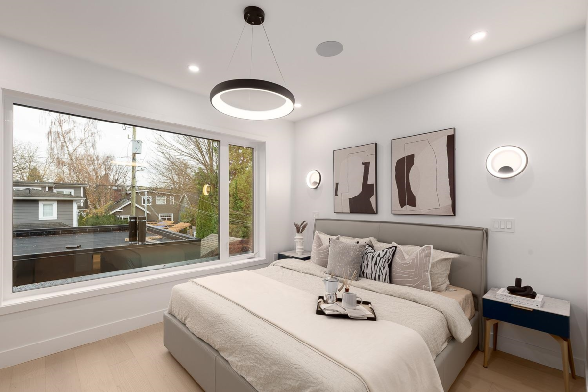 Guest Bathroom Photo of 3 2976 W 13th Avenue, Vancouver, BC