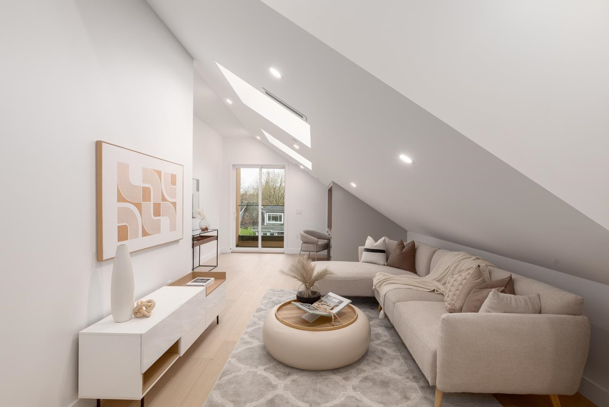 Laundry Room Photo of 3 2976 W 13th Avenue, Vancouver, BC