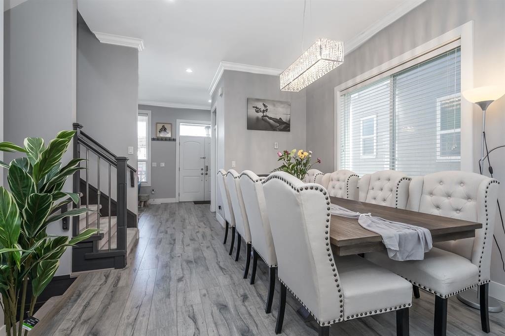 Kitchen Island Photo of 14036 60 Avenue, Surrey, BC