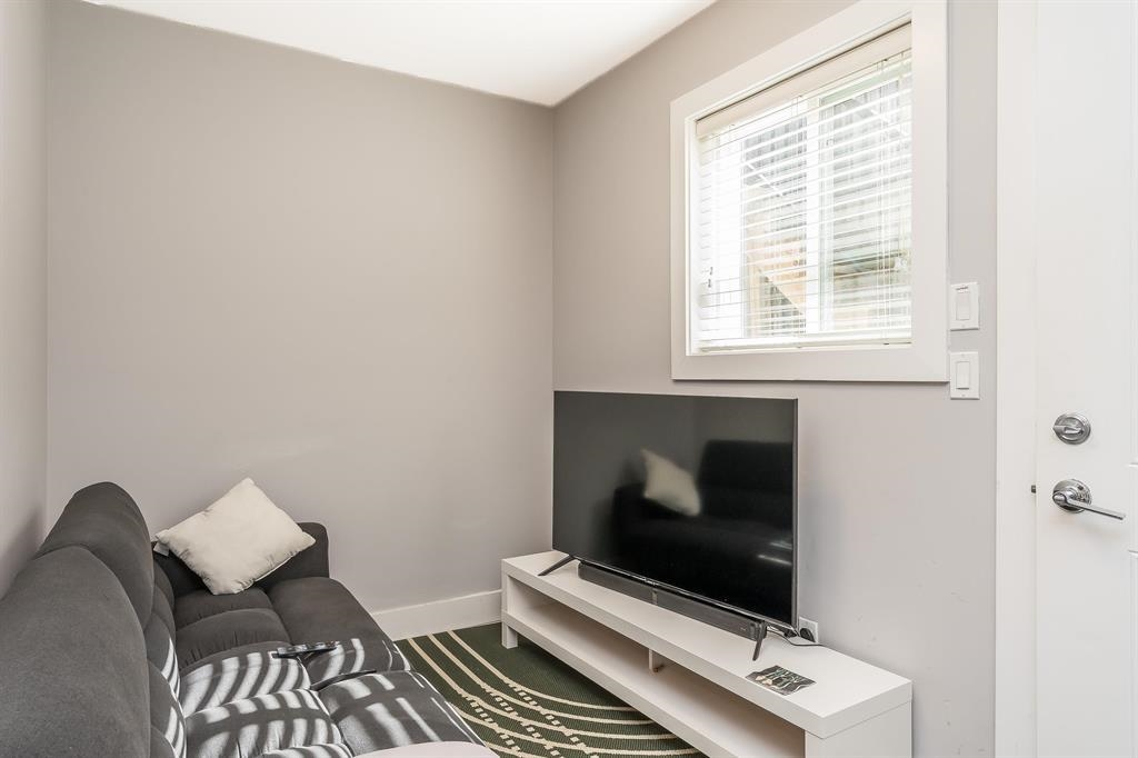 Outdoor Deck Photo of 14036 60 Avenue, Surrey, BC