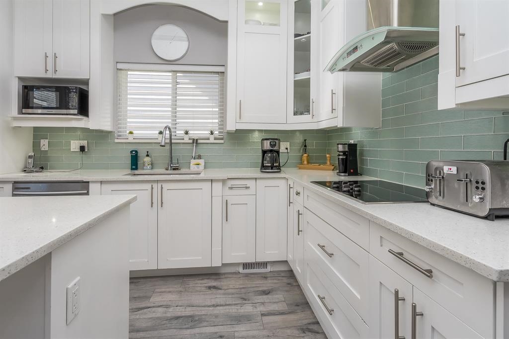 Primary Bathroom Photo of 14036 60 Avenue, Surrey, BC