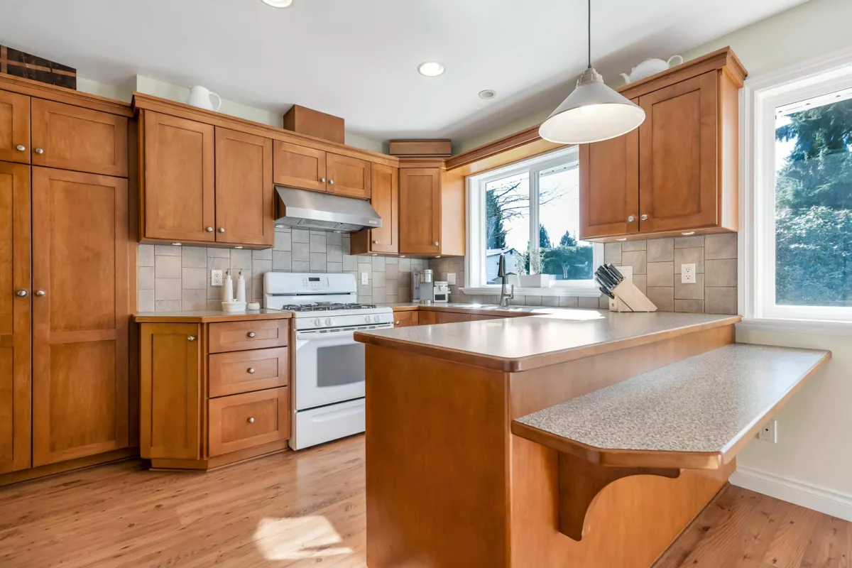 Powder Room Photo of 2122 Anita Drive, Port Coquitlam, BC