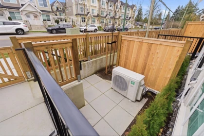 261 720 Robinson Street, Coquitlam, BC