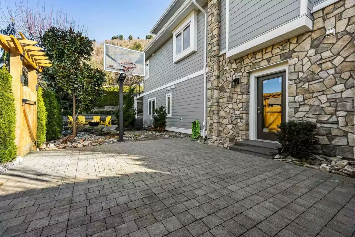 Neighborhood Park Photo Near 5522 Maclachlan Place, Chilliwack, BC