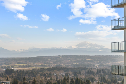 2104 1588 Johnston Road, Surrey, BC