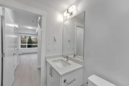 Basement Recreation Room Photo of 100 33886 Pine Street, Abbotsford, BC