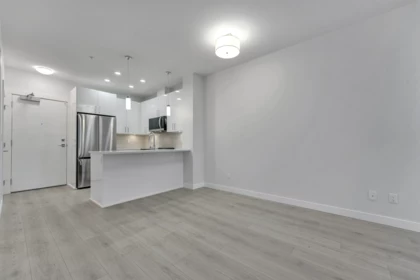 Walk-In Closet Photo of 100 33886 Pine Street, Abbotsford, BC