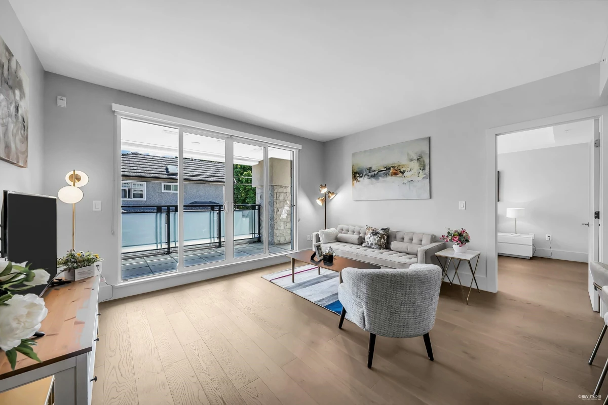 Dining Area Photo of 204 2089 W 43rd Avenue, Vancouver, BC