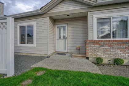 213 8485 Young Road, Chilliwack, BC, Chilliwack — Townhouse for sale
