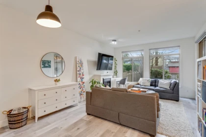 Breakfast Nook Photo of 102 15385 101a Avenue, Surrey, BC
