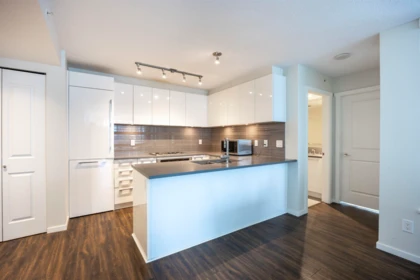 705 6658 Dow Avenue, Burnaby, BC, Burnaby — Apartment/Condo for sale