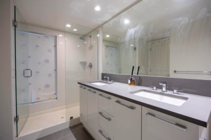 Primary Bathroom Photo of 705 6658 Dow Avenue, Burnaby, BC