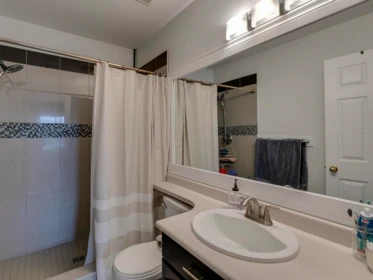 Entry Foyer Photo of 404 2585 Ware Street, Abbotsford, BC