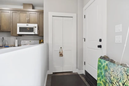 Hallway Photo of 36390 Epworth Court, Abbotsford, BC