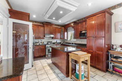 Breakfast Nook Photo of 218 Seaview Drive, Port Moody, BC