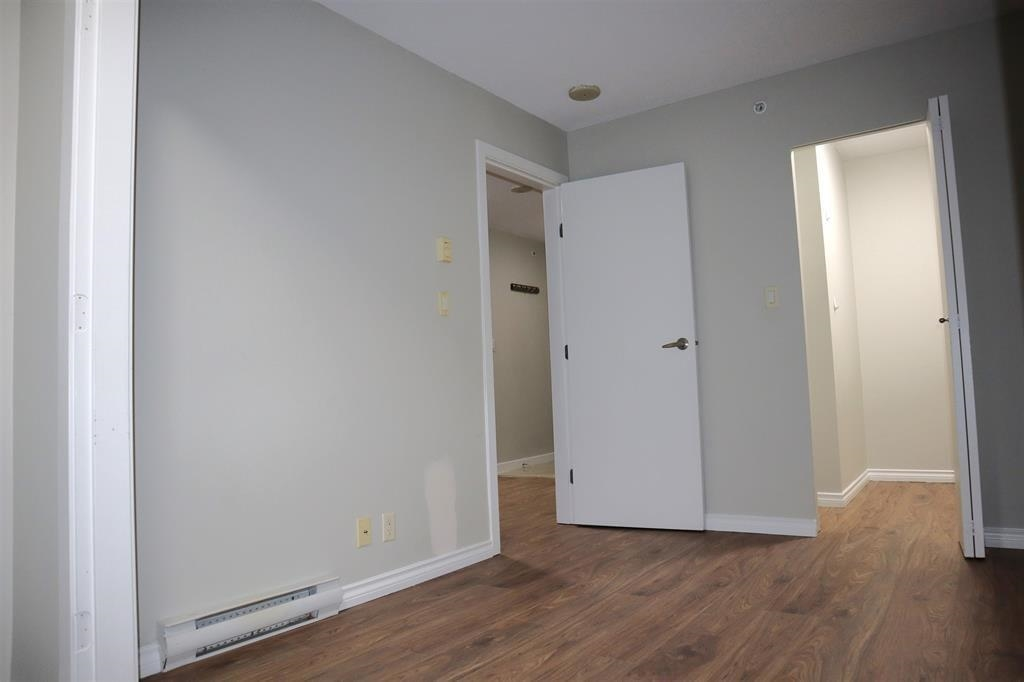 Family Room Photo of 2206 13618 100 Avenue, Surrey, BC