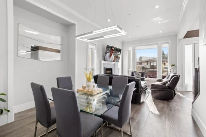 Breakfast Nook Photo of 8394 Mctaggart Street, Mission, BC