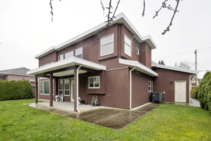 Fitness Center Photo Near 9551 Saunders Road, Richmond, BC