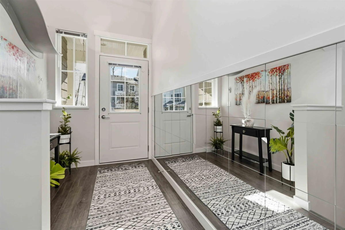 Family Room Photo of 88 5551 Admiral Way, Ladner, BC