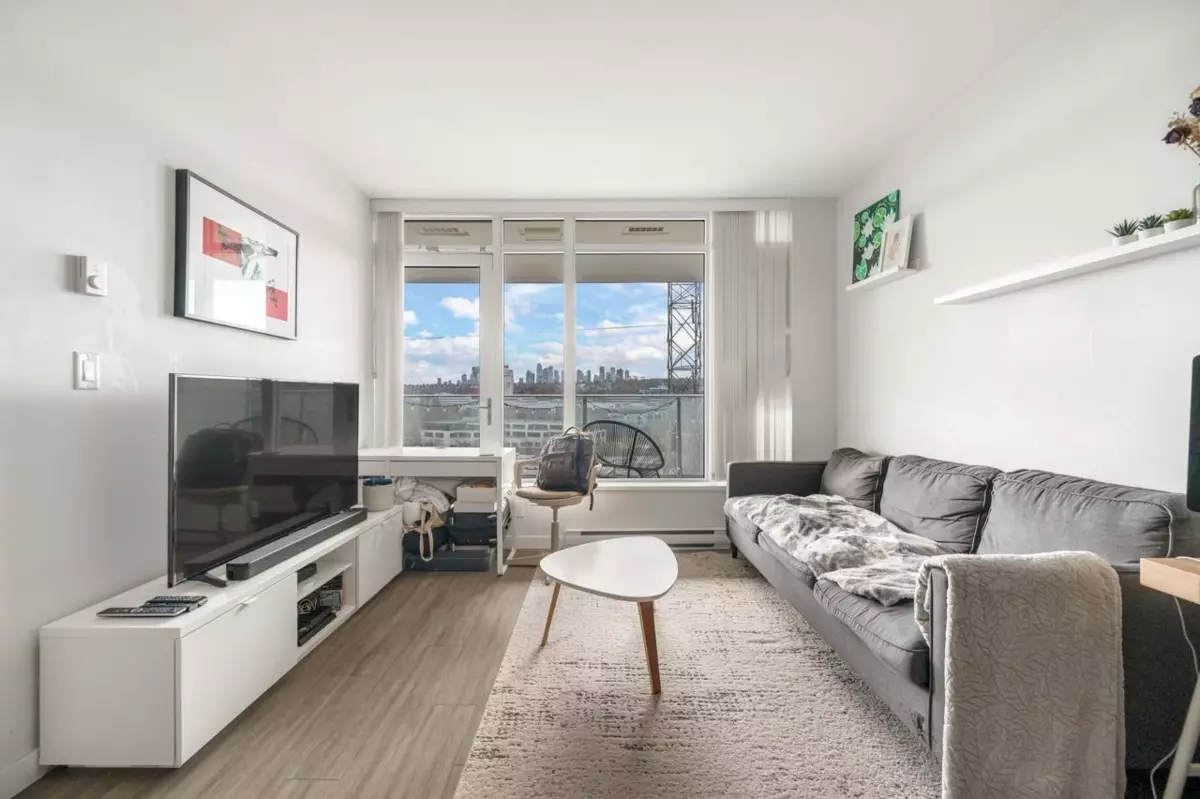Living Room Photo of 803 2388 Madison Avenue, Burnaby, BC
