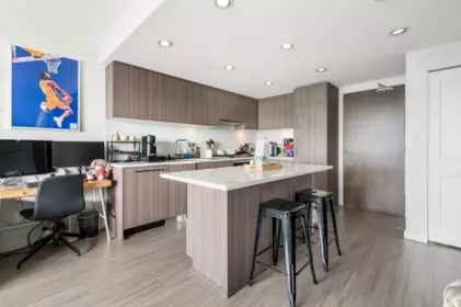 Kitchen Island Photo of 803 2388 Madison Avenue, Burnaby, BC
