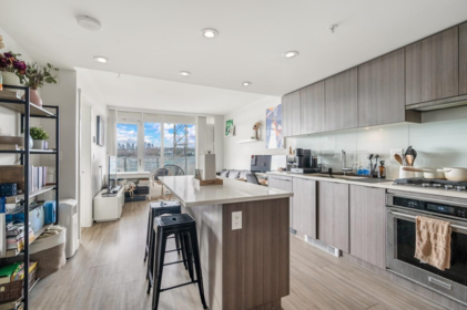 Kitchen Photo of 803 2388 Madison Avenue, Burnaby, BC