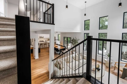 Hallway Photo of 5 46379 Uplands Road, Chilliwack, BC