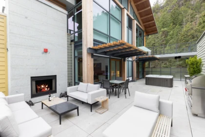 Hot Tub / Spa Photo of 706 6707 Nelson Avenue, West Vancouver, BC